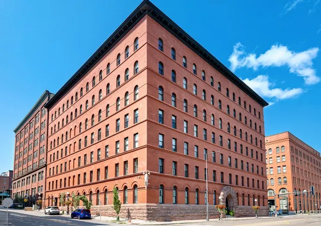 300-wall-st-701-saint-paul-mn-55101/hzid_923a26e5