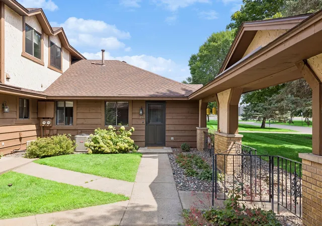 23-126th-lane-nw-minneapolis-mn-55448/hzid_d4c14439