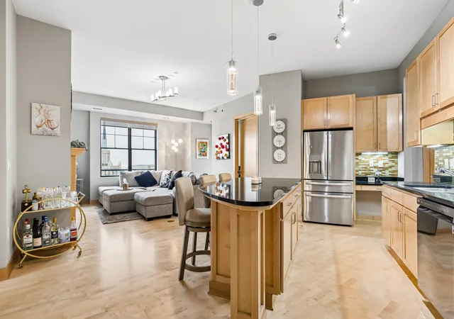 317-groveland-ave-714-minneapolis-mn-55403/hzid_25ab1fb6