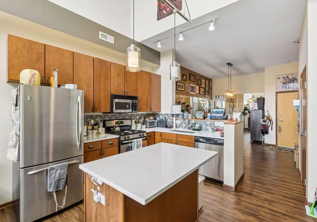 2650-university-ave-w-205-saint-paul-mn-55114/hzid_8f35a0a4