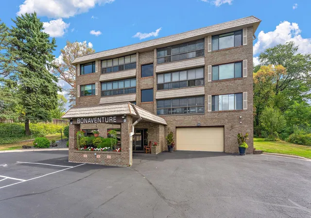 3090-lexington-ave-n-b5-saint-paul-mn-55113/hzid_72760214