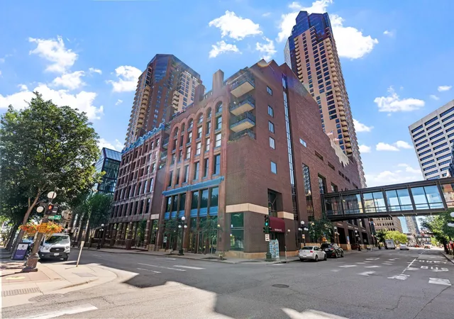 198-6th-street-e-501-saint-paul-mn-55101/hzid_271a3629