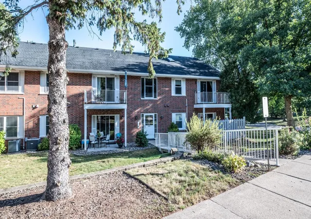 6333-alderwood-cir-f-saint-paul-mn-55125/hzid_00c47cb1