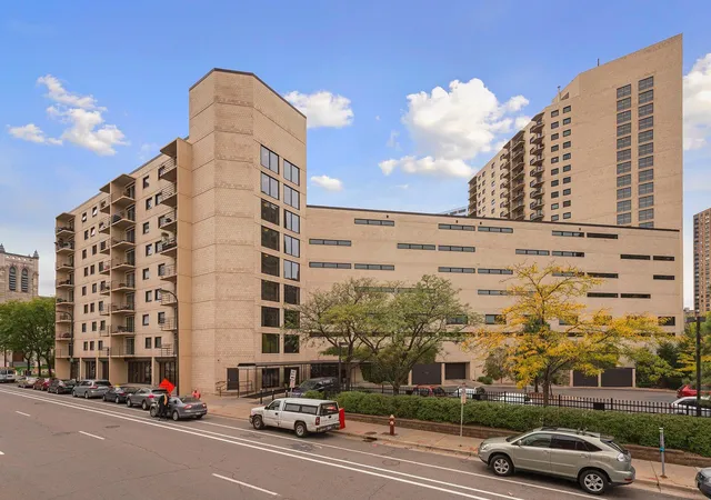 1200-nicollet-mall-518-minneapolis-mn-55403/hzid_1052d4bf