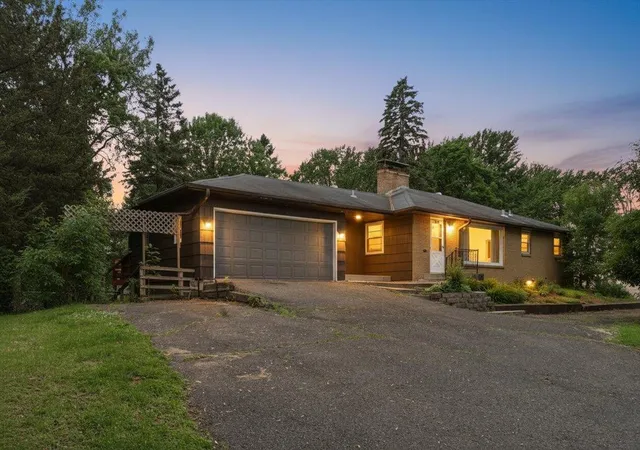 6193-49th-street-n-oakdale-mn-55128/hzid_0b44e991