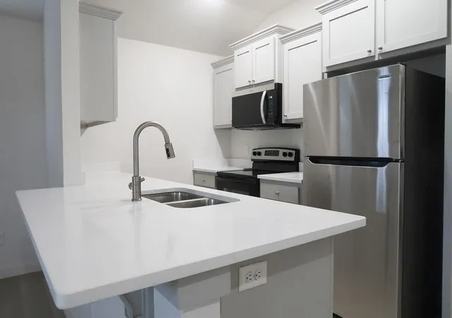 2122-sw-charles-whitlow-ave-lawton-ok-73501/hzid_92ff691c