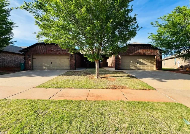 18208-manera-way-edmond-ok-73012/hzid_da1cd21d