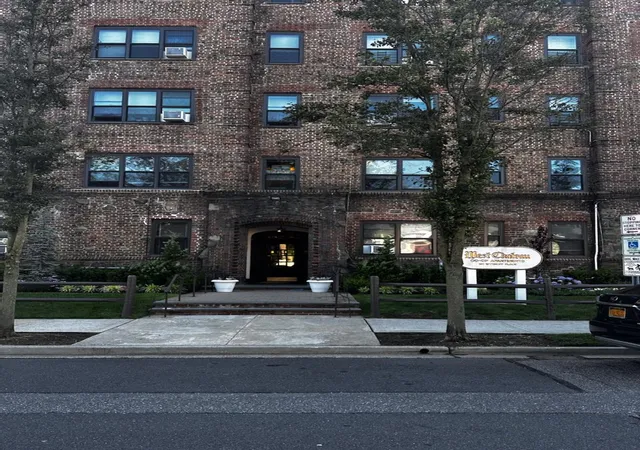 141-wyckoff-pl-1f-woodmere-ny-11598/hzid_b757cccd
