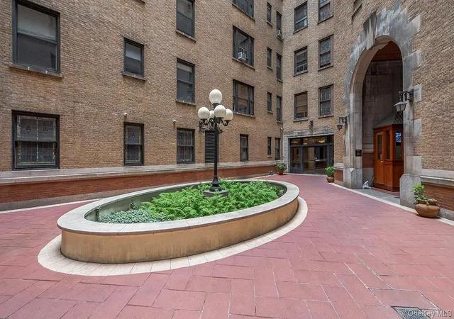 800-riverside-dr-1g-new-york-ny-10032/hzid_dae42045