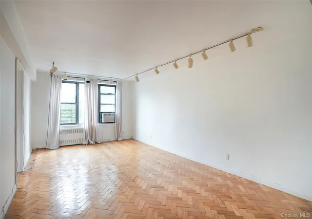 1-remsen-rd-2f-yonkers-ny-10710/hzid_0152b130