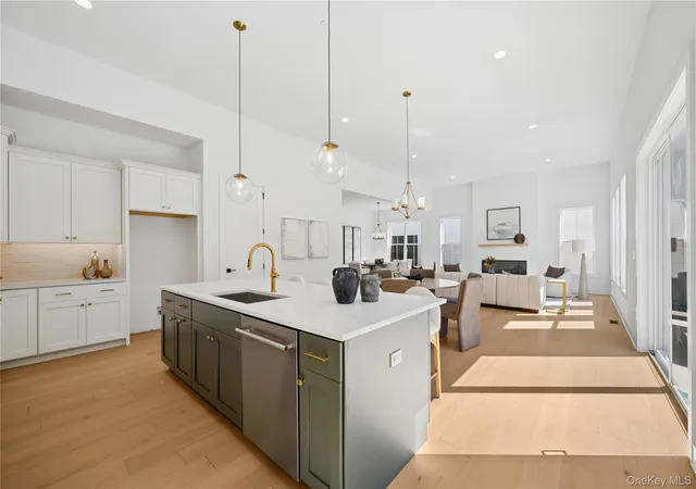 2069-summit-loop-98-carmel-ny-10512/hzid_67c3179b