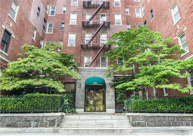 3321-bruckner-blvd-4m-bronx-ny-10461/hzid_2a2cb4b5