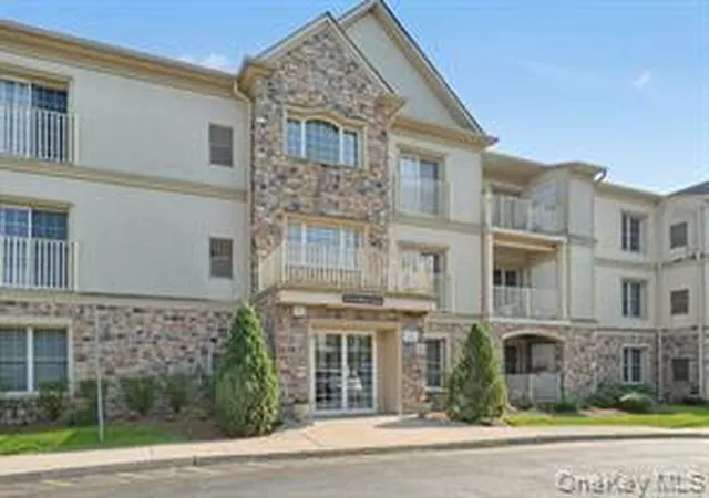 24-n-de-baun-ave-303-ramapo-ny-10901/hzid_c0d98648