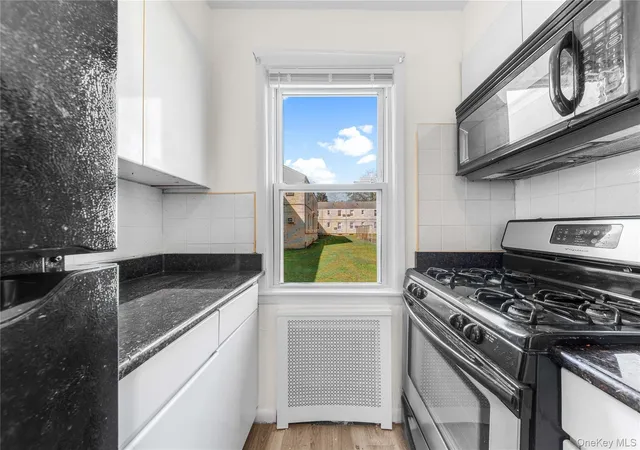 71-46-little-neck-pkwy-155a-new-york-ny-11426/hzid_66e8d4bd