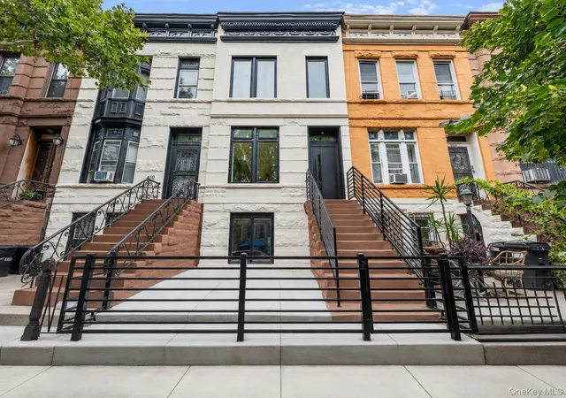 408-bainbridge-st-new-york-ny-11233/hzid_e8309577