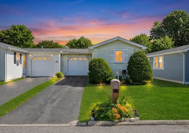 28-greenwood-blvd-brookhaven-ny-11949/hzid_e1a04625
