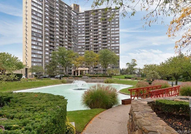 1-bay-clb-dr-18l-new-york-ny-11360/hzid_0b142cf1