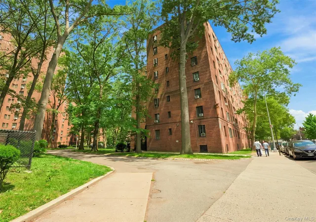 2049-mcgraw-ave-4f-new-york-ny-10462/hzid_b4e1fd49