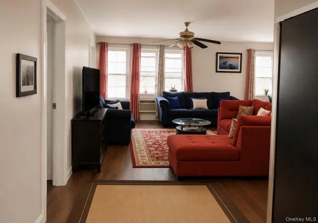8710-149th-avenue-2h-new-york-ny-11414/hzid_d156f0ce