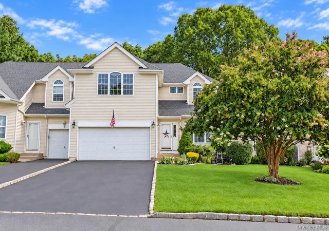 4-sunflower-ridge-rd-brookhaven-ny-11720/hzid_c6842b73