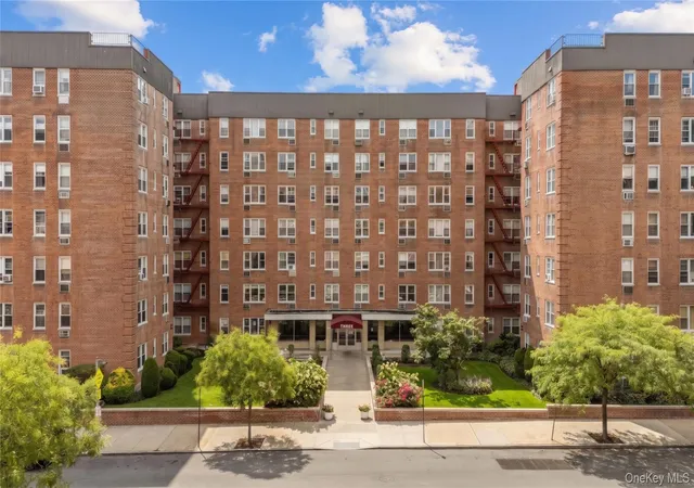 3-sadore-ln-6x-yonkers-ny-10710/hzid_8234e850