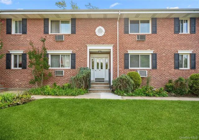 200-merrick-rd-l-babylon-ny-11701/hzid_910c27eb