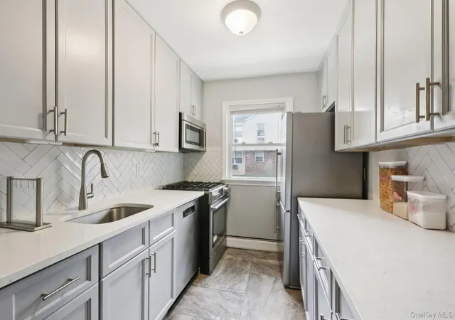 20-main-st-20-haverstraw-ny-10923/hzid_446a9484