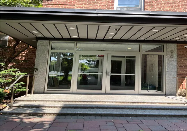 510-dubois-ave-c3-hempstead-ny-11581/hzid_55475e8b