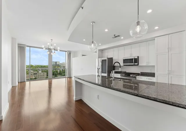 900-20th-avenue-s-1006-nashville-tn-37212/hzid_d33eba92