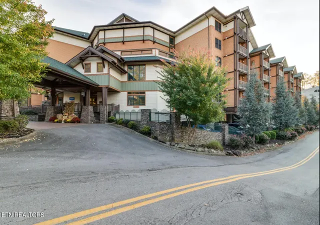 215-woliss-ln-unit-303-gatlinburg-tn-37738/hzid_15df04bb