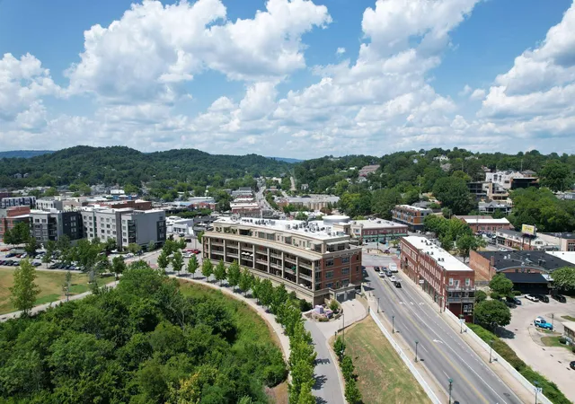 4-cherokee-blvd-225-chattanooga-tn-37405/hzid_13e69ac9
