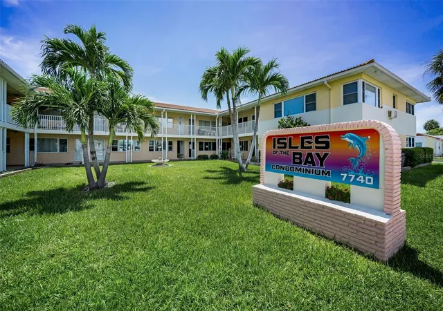 7740-boca-ciega-dr-204-st-pete-beach-fl-33706/hzid_50b0ee8b