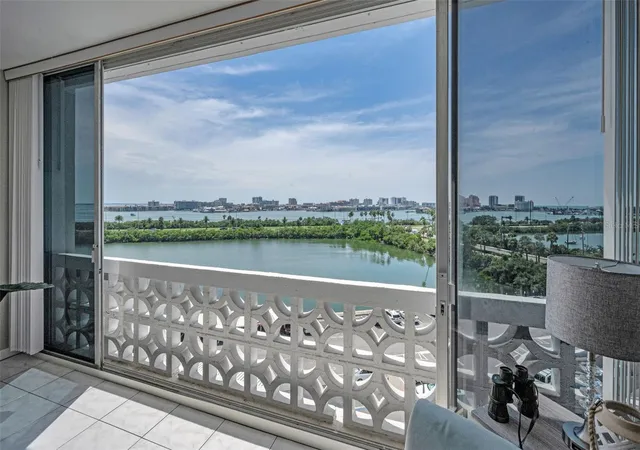 31-is-way-605-clearwater-beach-fl-33767/hzid_bb62f579