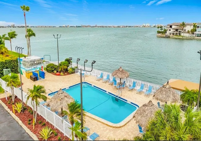 6025-shore-blvd-s-106-gulfport-fl-33707/hzid_3823921c