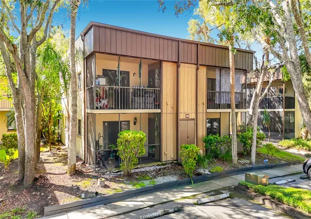 11805-raintree-lake-ln-d-tampa-fl-33617/hzid_8d6780ea