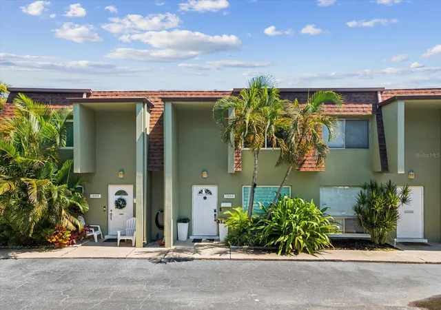 1308-70th-street-n-saint-petersburg-fl-33710/hzid_d4c97702