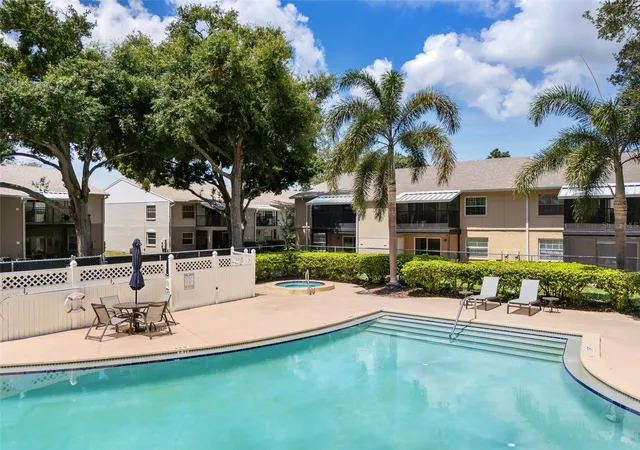 3812-n-oak-dr-m72-tampa-fl-33611/hzid_01316dfd