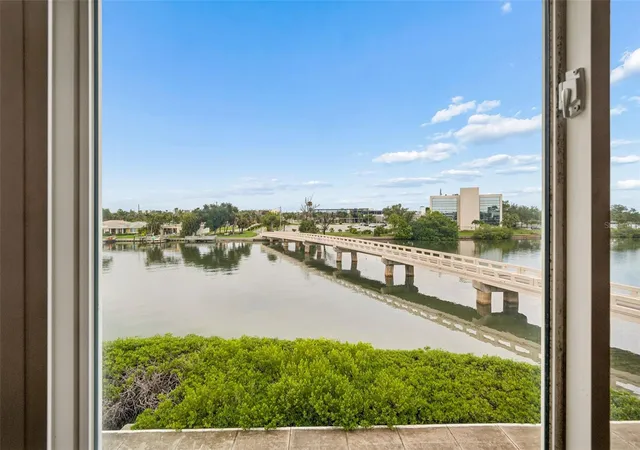7465-bay-is-dr-s-313-south-pasadena-fl-33707/hzid_0cd7b2bb