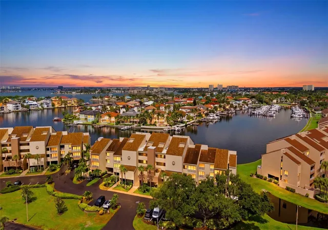 2775-kipps-colony-dr-s-305-gulfport-fl-33707/hzid_c6906303