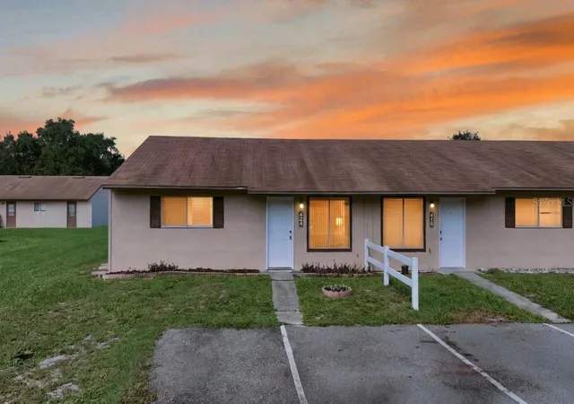 424-e-rosewood-ln-424-tavares-fl-32778/hzid_5c419014