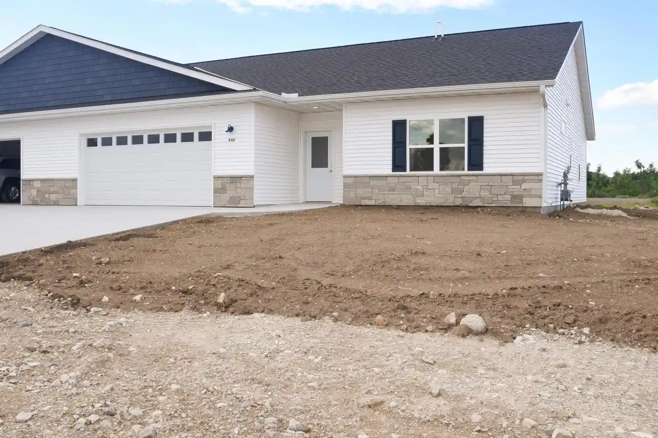 920-drumlin-dr-dr-kewaskum-wi-53040/hzid_5ea4b188