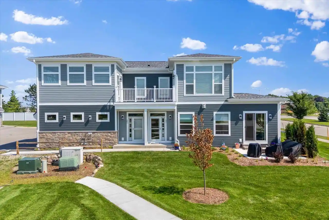 1436-tenny-avenue-avenue-201-waukesha-wi-53189/hzid_26b5deb9