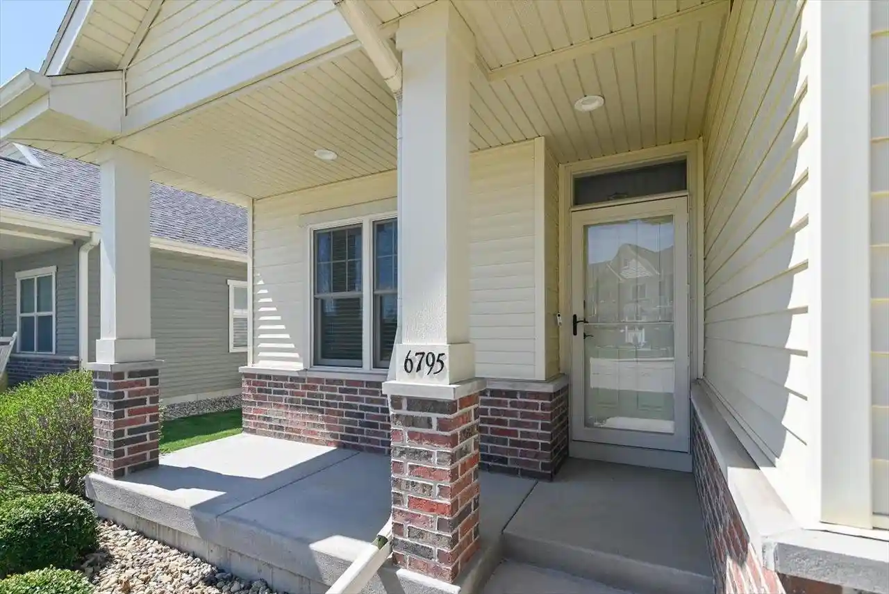 6795-village-walk-lane-lane-deforest-wi-53532/hzid_9cdc8ad9