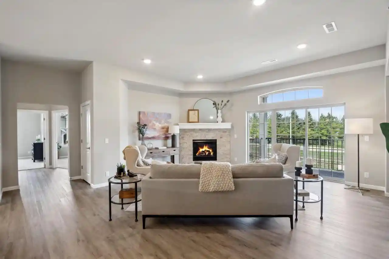2836-fox-lake-circle-circle-201-04-waukesha-wi-53189/hzid_eb7f1877