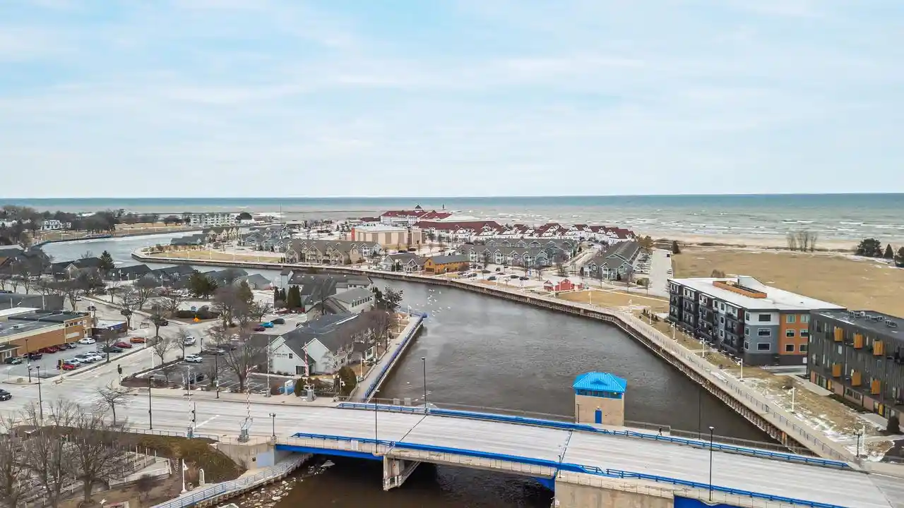 750-s-pier-dr-dr-3-sheboygan-wi-53081/hzid_c3484dfb