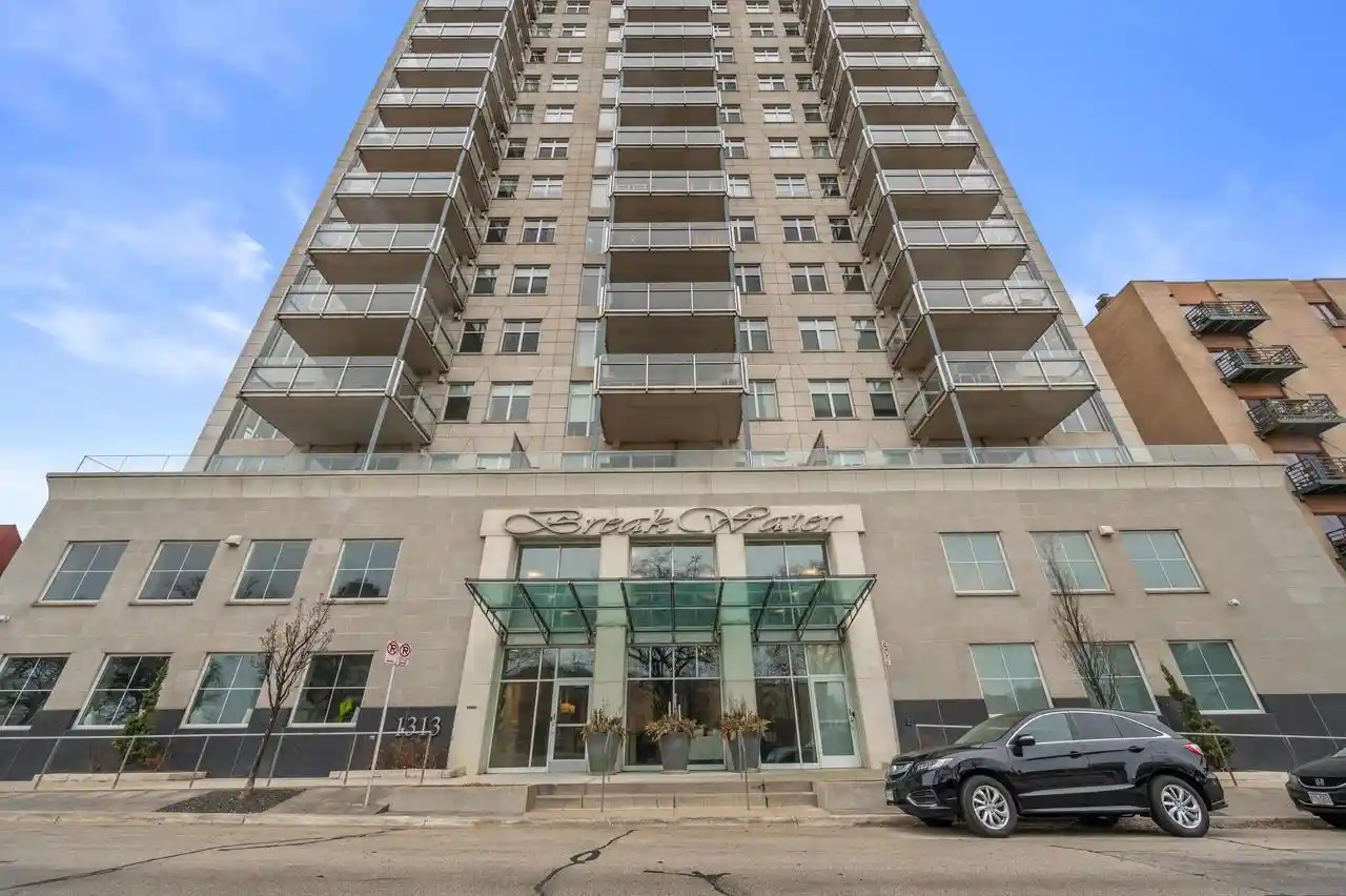 1313-n-franklin-pl-pl-902-milwaukee-wi-53202/hzid_4e77d28e