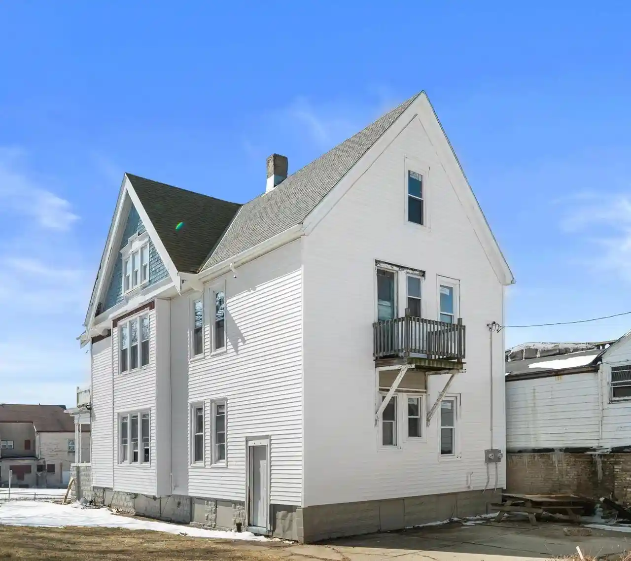 2628-2630-w-auer-avenue-avenue-milwaukee-wi-53206/hzid_6f3fce06