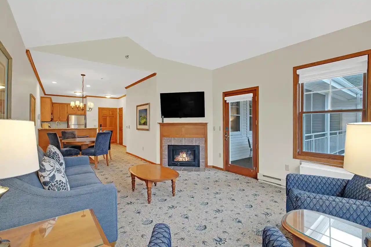 101-osthoff-avenue-avenue-387-elkhart-lake-wi-53020/hzid_1b3d2403