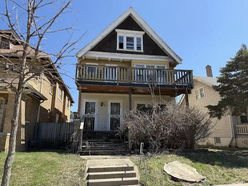 2470-n-41st-street-street-2472-milwaukee-wi-53212/hzid_358beb51