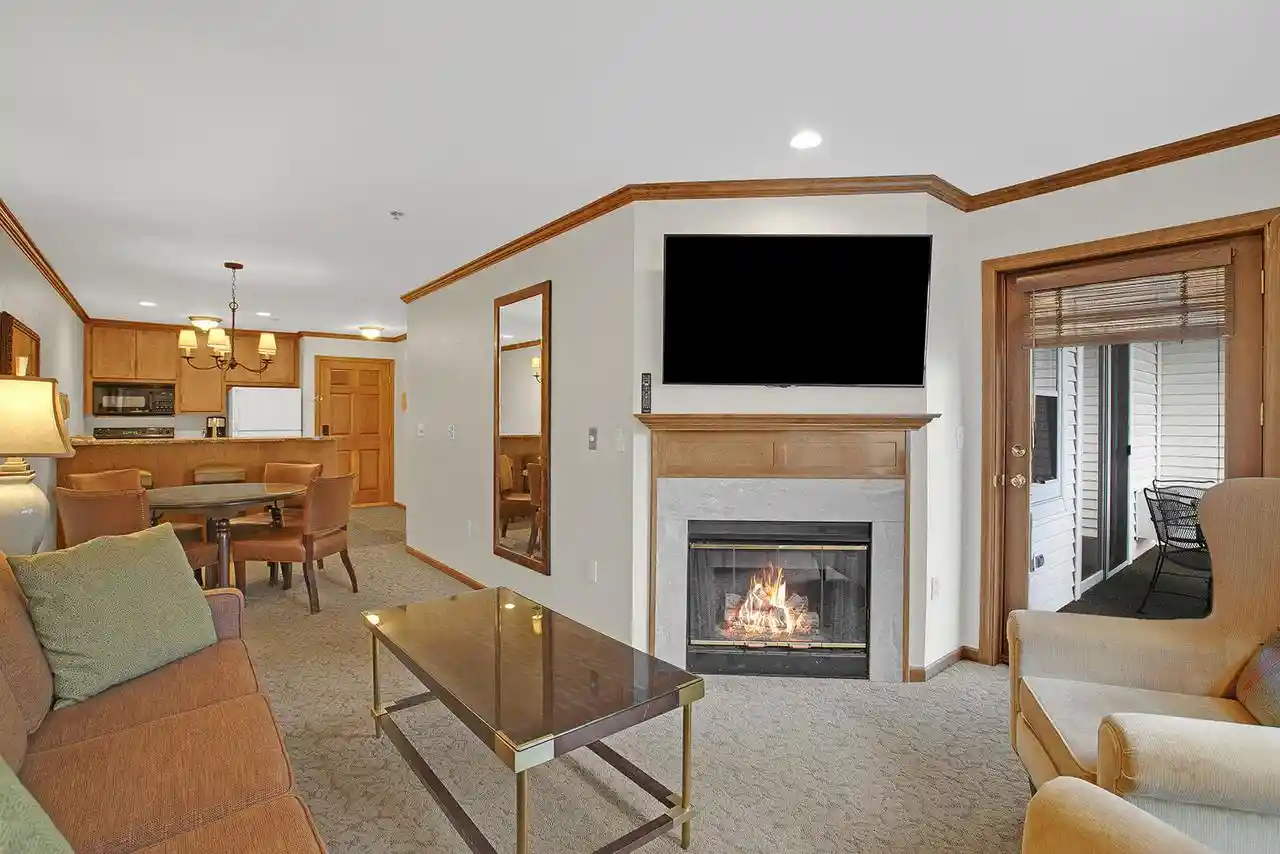 101-osthoff-avenue-avenue-245-elkhart-lake-wi-53020/hzid_cb2ff3f5